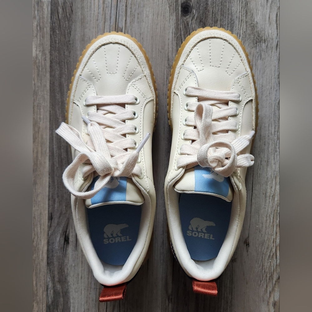 Sorel Ona Ave Low Waterproof Sneaker size 7.5